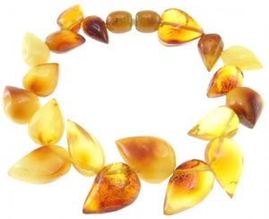 Браслет из каплевидных камешков